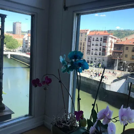 Old Town & River Bilbao Buitenkant foto